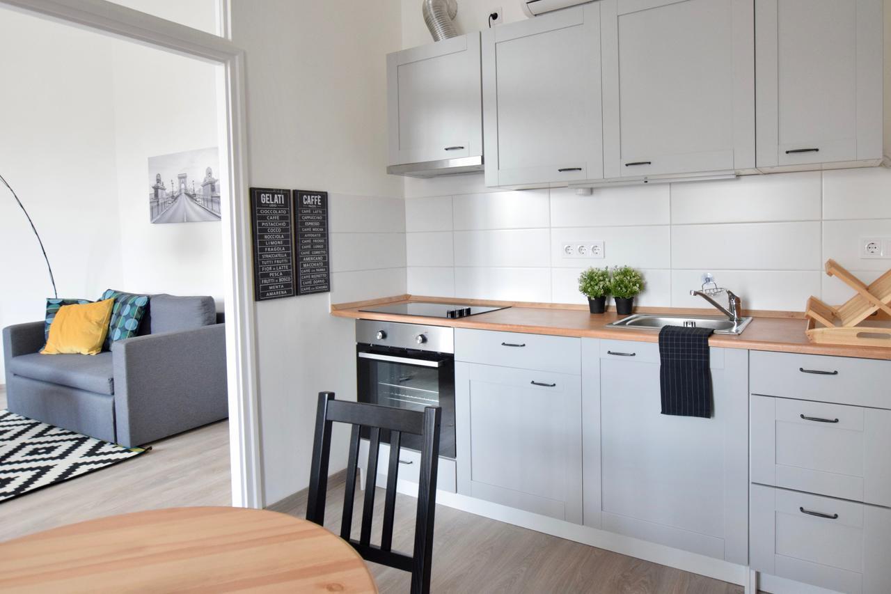 Standard Apartment By Hi5 - Bazilika Suite بودابست المظهر الخارجي الصورة