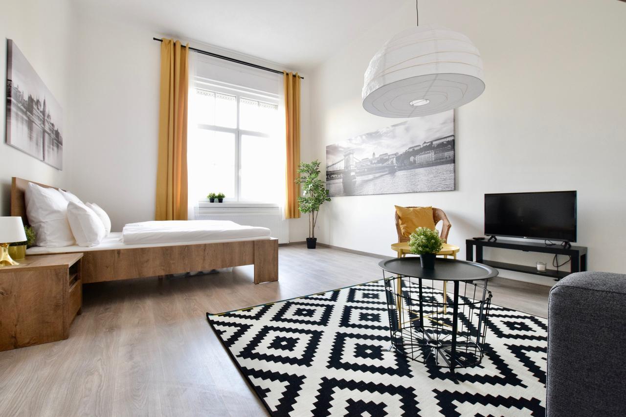 Standard Apartment By Hi5 - Bazilika Suite بودابست المظهر الخارجي الصورة