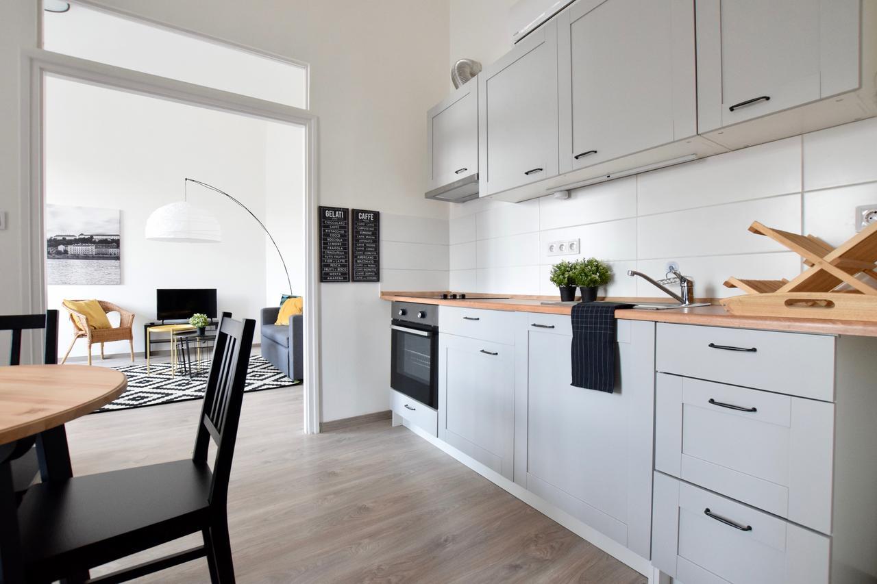 Standard Apartment By Hi5 - Bazilika Suite بودابست المظهر الخارجي الصورة
