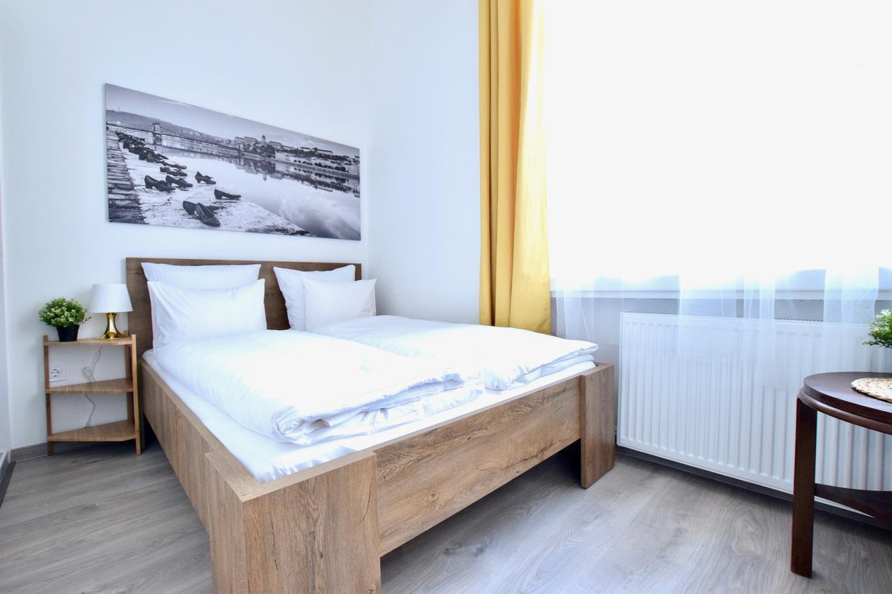 Standard Apartment By Hi5 - Bazilika Suite بودابست المظهر الخارجي الصورة