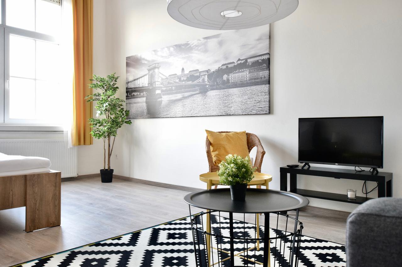 Standard Apartment By Hi5 - Bazilika Suite بودابست المظهر الخارجي الصورة